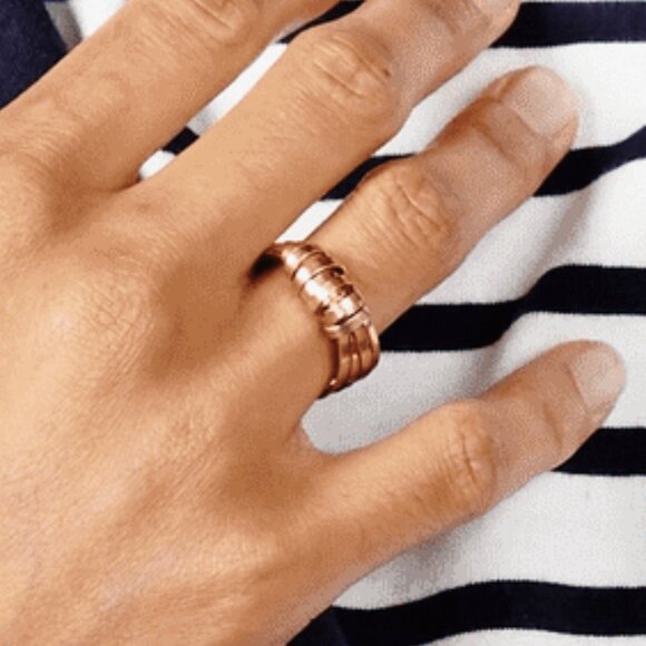 Handmade Brass Ribbon Ring - Picture 1 of 3